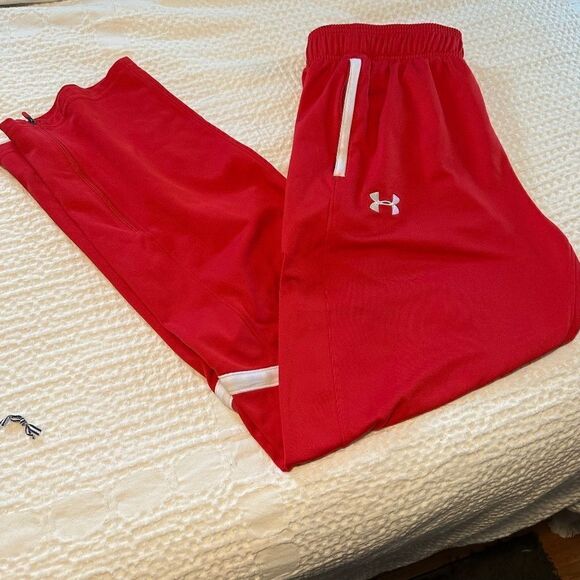 EUC Under Amour Jogging Pants- Size Medium